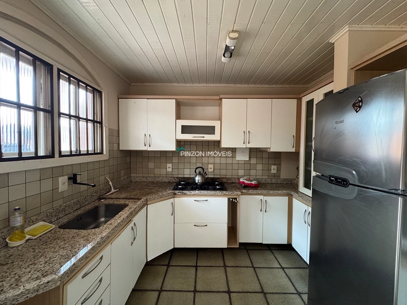 SOBRADO PRÓXIMO DA PRAIA COM 04 DORMITÓRIOS E ANEXO GOURMET EM XANGRI-LÁ – ORIENTAÇÃO CARDEAL LESTE: 11ª foto da galeria de imagens do imóvel