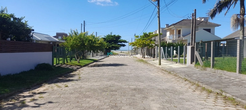 CASA NOVA, MOBILIADA E EM TERRENO DUPLO: 35ª foto da galeria de imagens do imóvel