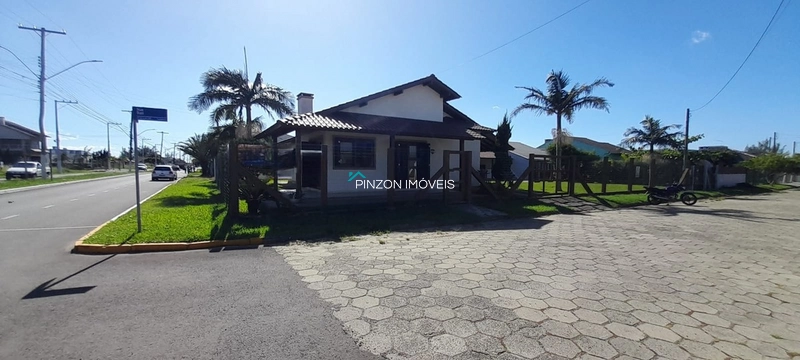 CASA NOVA, MOBILIADA E EM TERRENO DUPLO: 5ª foto da galeria de imagens do imóvel
