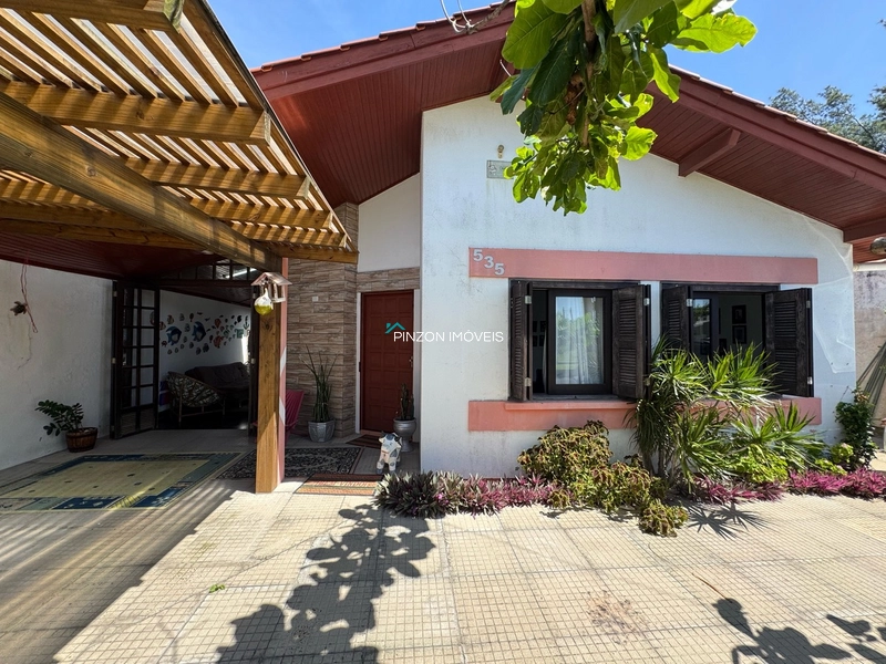 Casa térrea próxima ao centro: 1ª foto da galeria de imagens do imóvel