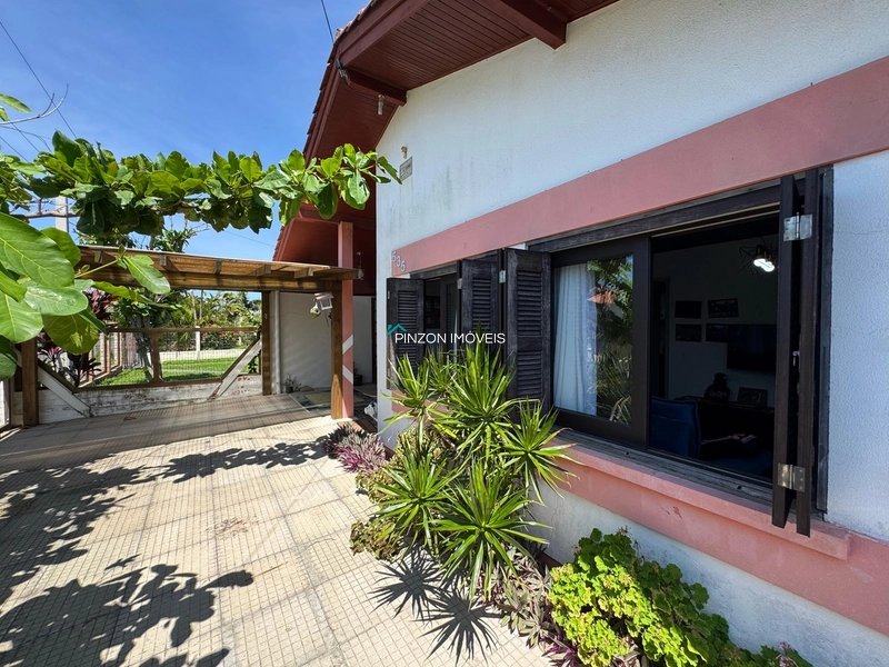 Casa térrea próxima ao centro: 2ª foto da galeria de imagens do imóvel