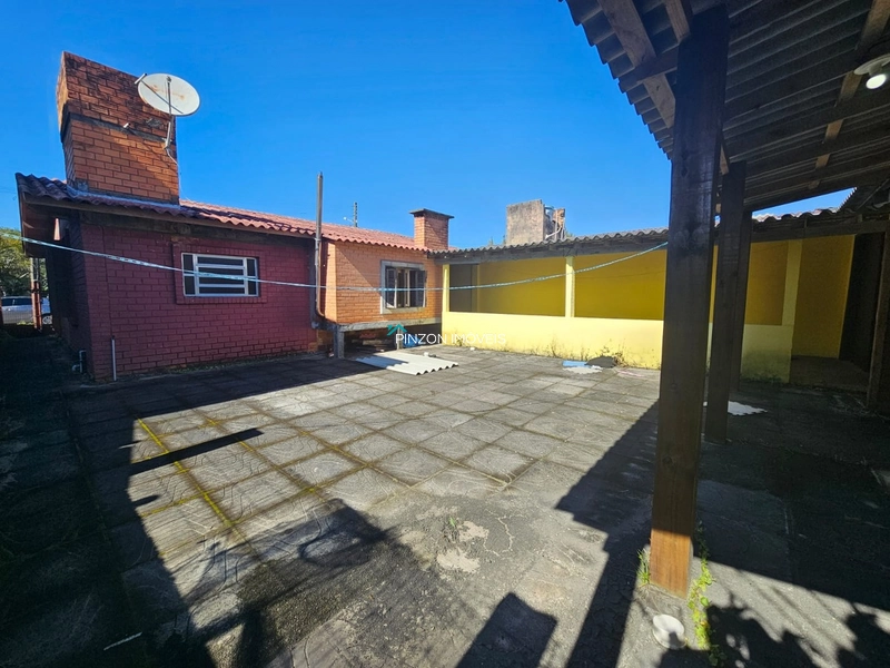 SUA CASA DE VERANEIO A APENAS 100 METROS DO MAR: 10ª foto da galeria de imagens do imóvel