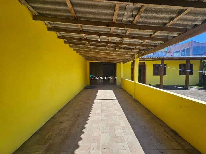 SUA CASA DE VERANEIO A APENAS 100 METROS DO MAR: 7ª foto da galeria de imagens do imóvel
