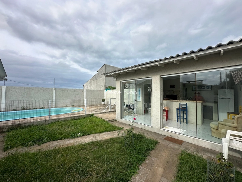 CASA COM PISCINA: 13ª foto da galeria de imagens do imóvel