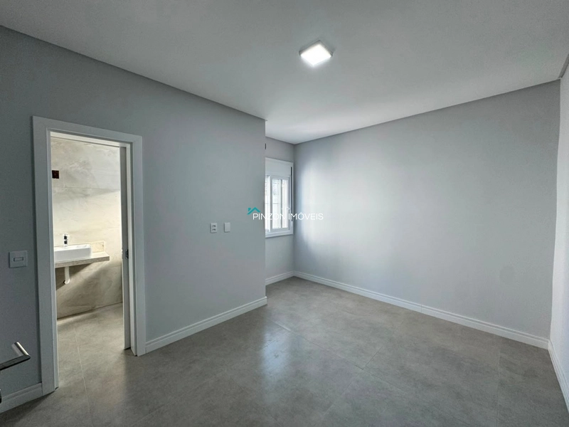 CASA EM OBRA: 1ª foto da galeria de imagens do imóvel
