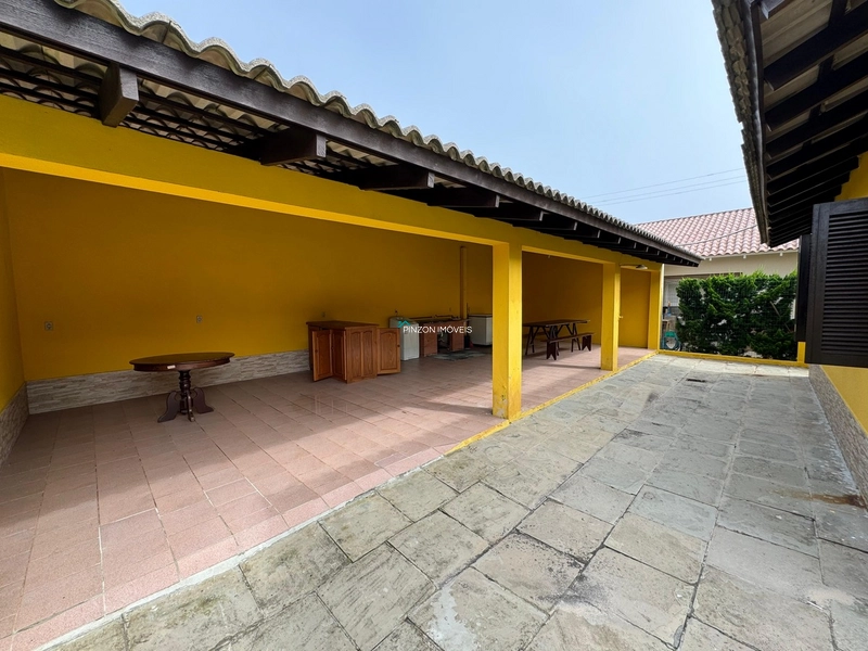 CASA A 50M DA PRAIA: 7ª foto da galeria de imagens do imóvel