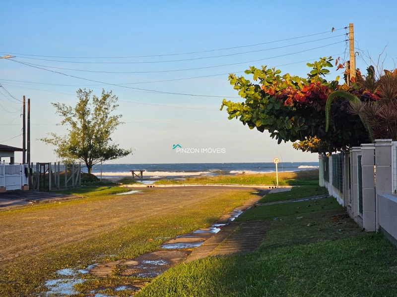 APARTAMENTO EM AREIAS BRANCAS A 100 METROS DO MAR: 2ª foto da galeria de imagens do imóvel