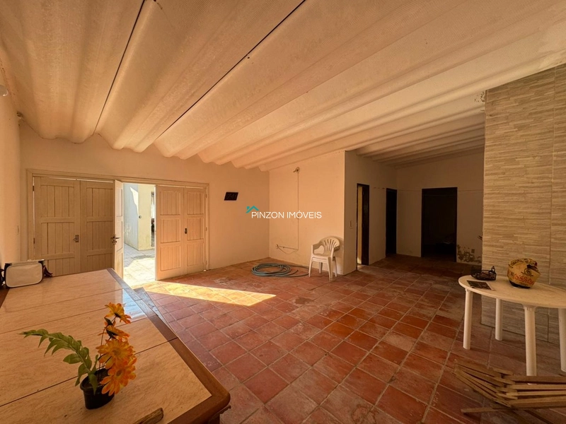Casa próxima do centro e do mar.: 5ª foto da galeria de imagens do imóvel