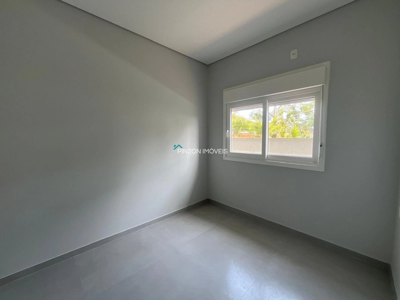 CASA COM PISCINA.: 12ª foto da galeria de imagens do imóvel