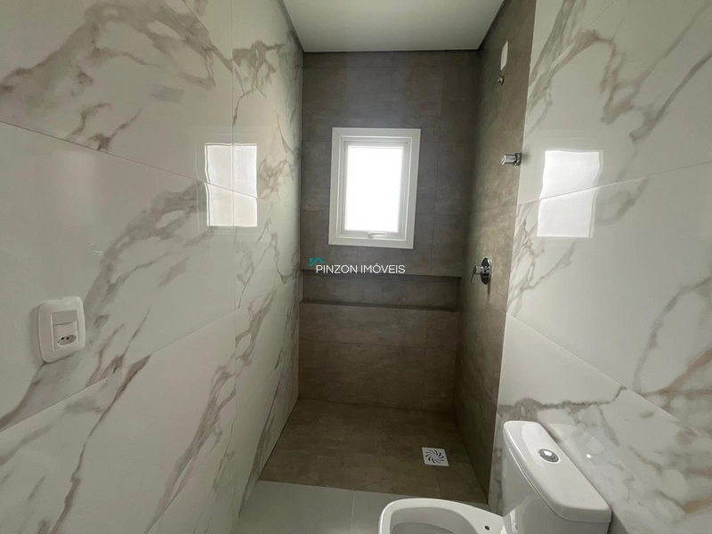 CASA COM PISCINA.: 15ª foto da galeria de imagens do imóvel