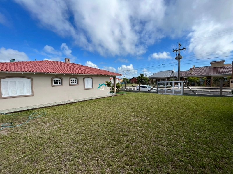 CASA COM 02 TERRENOS A 300 METROS DA PRAIA: 4ª foto da galeria de imagens do imóvel