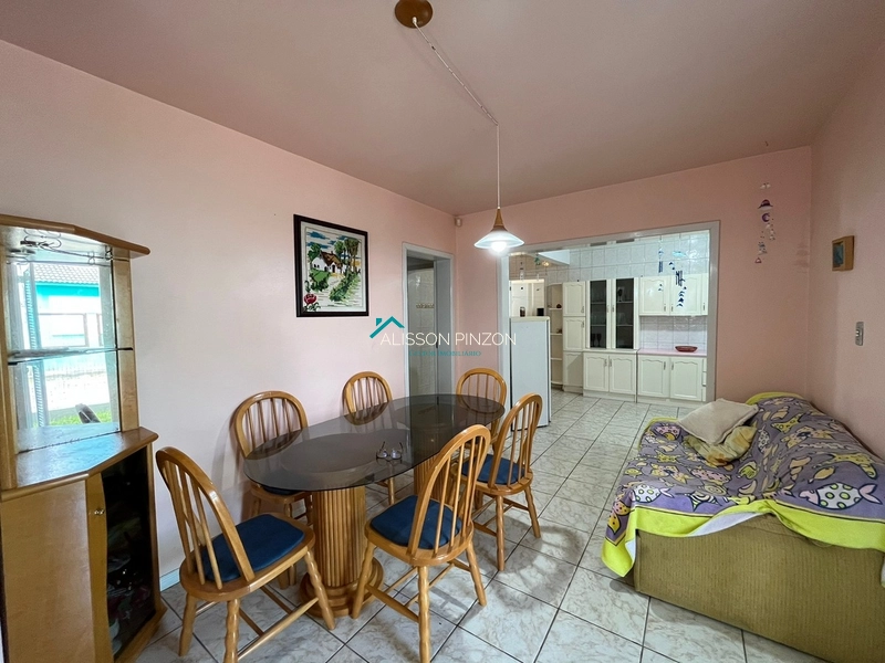 CASA COM 02 TERRENOS A 300 METROS DA PRAIA: 1ª foto da galeria de imagens do imóvel