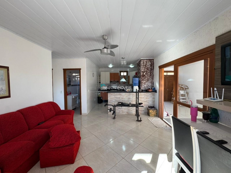 CASA A 250M DO MAR COM PISCINA AQUECIDA: 11ª foto da galeria de imagens do imóvel