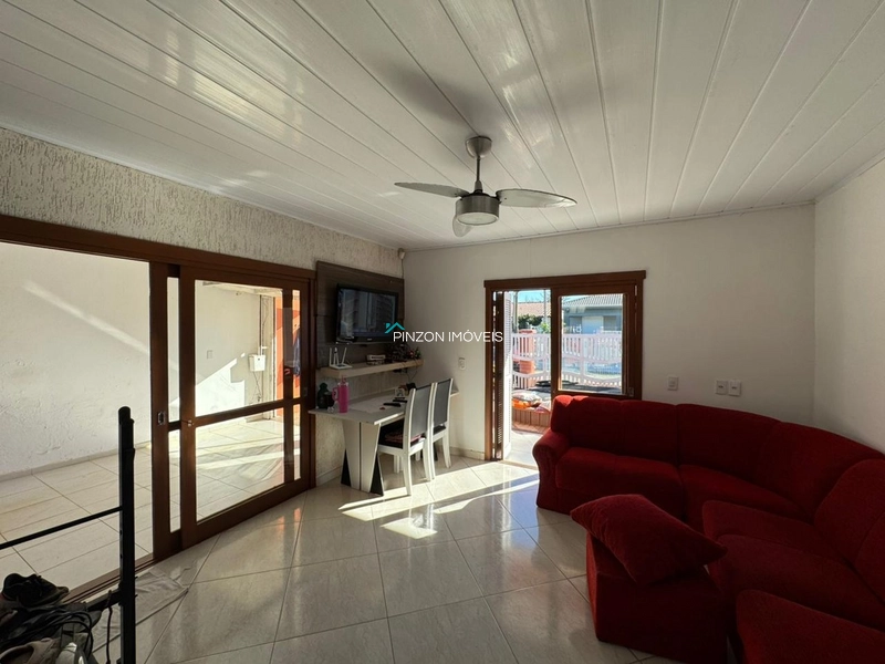 CASA A 250M DO MAR COM PISCINA AQUECIDA: 4ª foto da galeria de imagens do imóvel