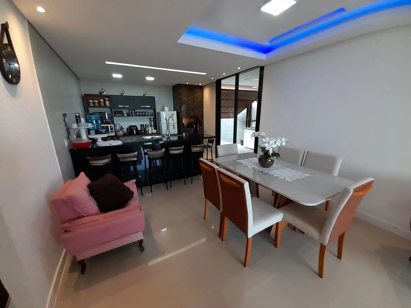 CASA COM VISTA PARA O MAR EM RAINHA DO MAR: 14ª foto da galeria de imagens do imóvel