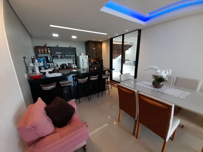 CASA COM VISTA PARA O MAR EM RAINHA DO MAR: 15ª foto da galeria de imagens do imóvel