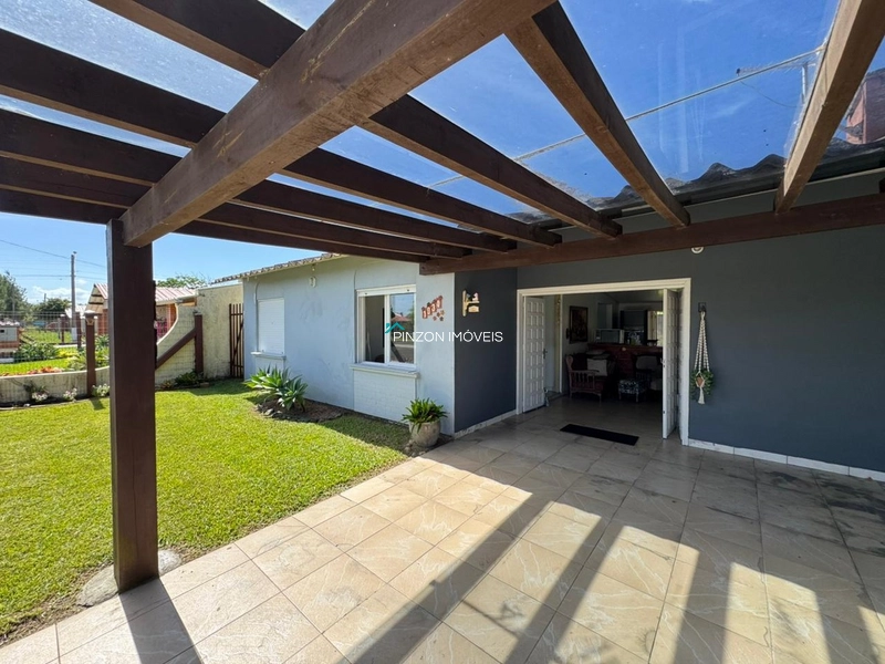 CASA EM AVENIDA.: 1ª foto da galeria de imagens do imóvel