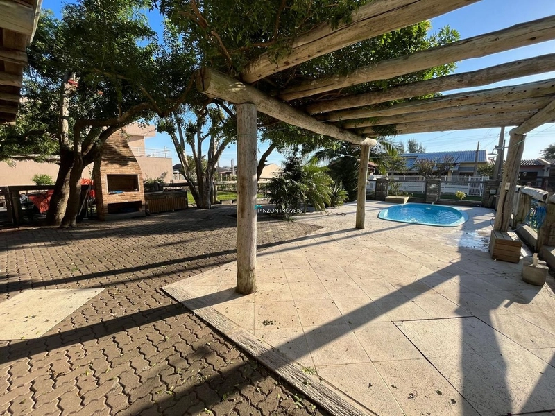 Casa rústica com piscina.: 2ª foto da galeria de imagens do imóvel