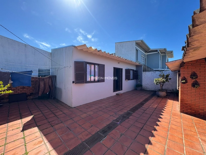 CASA COM 5 DORMITÓRIOS A 300 METROS DO MAR: 21ª foto da galeria de imagens do imóvel