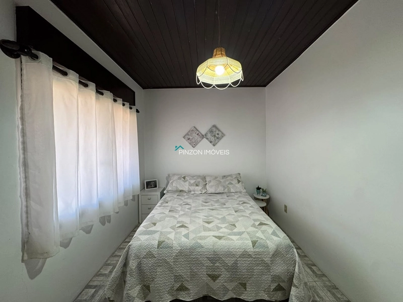 CASA COM 5 DORMITÓRIOS A 300 METROS DO MAR: 14ª foto da galeria de imagens do imóvel