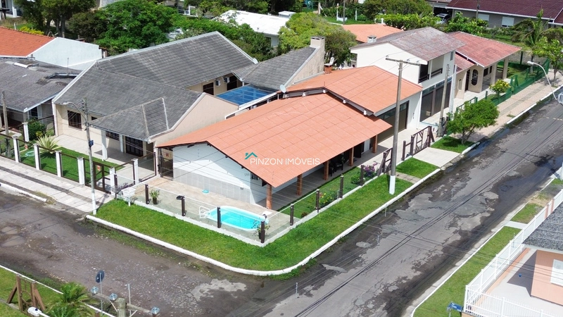 CASA COM 04 DORMITÓRIOS E PISCINA A 300 METROS DA PRAIA – ORIENTAÇÃO LESTE E NORTE: 8ª foto da galeria de imagens do imóvel