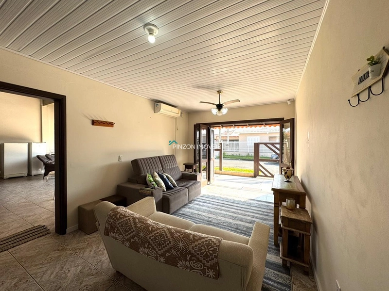 CASA COM 04 DORMITÓRIOS E PISCINA A 300 METROS DA PRAIA – ORIENTAÇÃO LESTE E NORTE: 21ª foto da galeria de imagens do imóvel