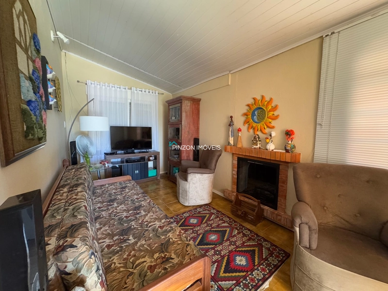 CASA COM PISCINA E DOIS TERRENOS.: 28ª foto da galeria de imagens do imóvel