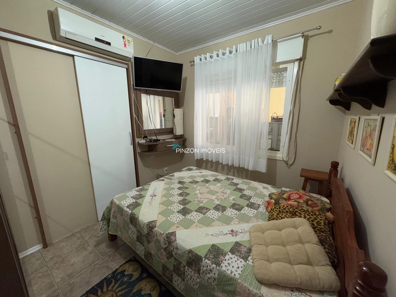 CASA COM PISCINA E DOIS TERRENOS.: 27ª foto da galeria de imagens do imóvel