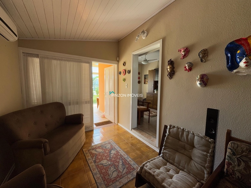 CASA COM PISCINA E DOIS TERRENOS.: 30ª foto da galeria de imagens do imóvel