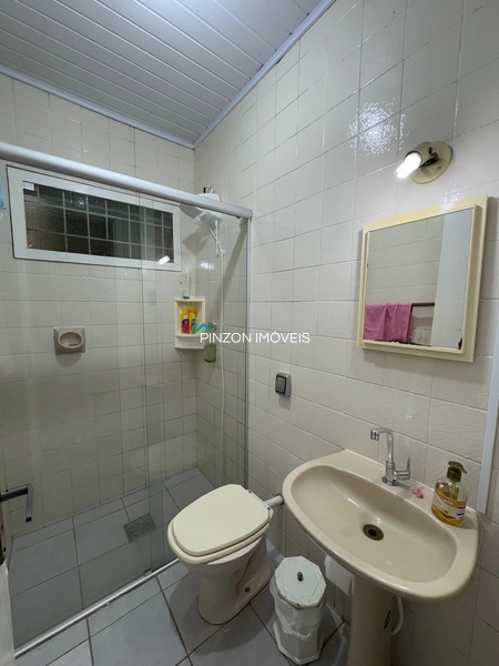 CASA COM PISCINA E DOIS TERRENOS.: 24ª foto da galeria de imagens do imóvel