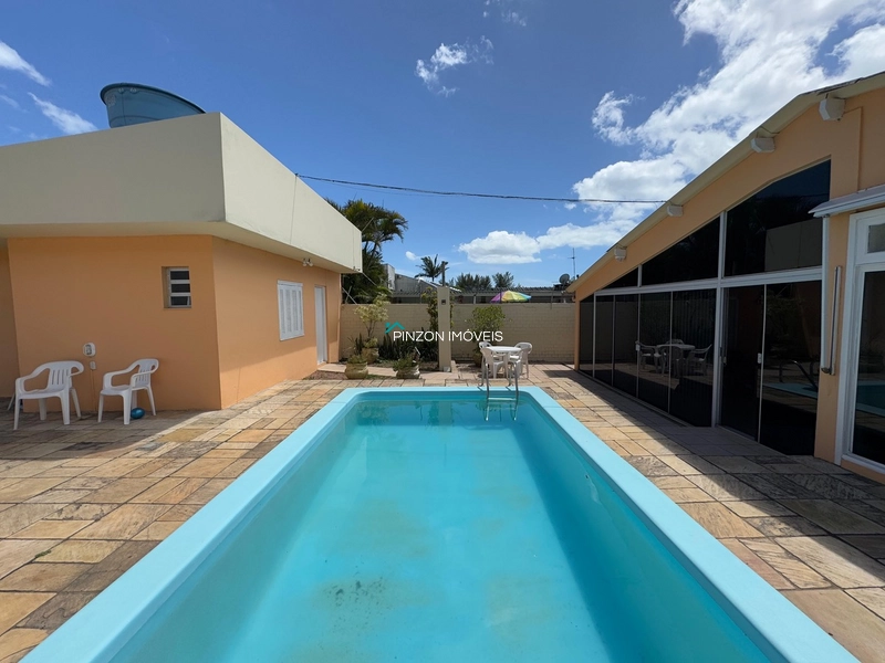 CASA COM PISCINA E DOIS TERRENOS.: 7ª foto da galeria de imagens do imóvel