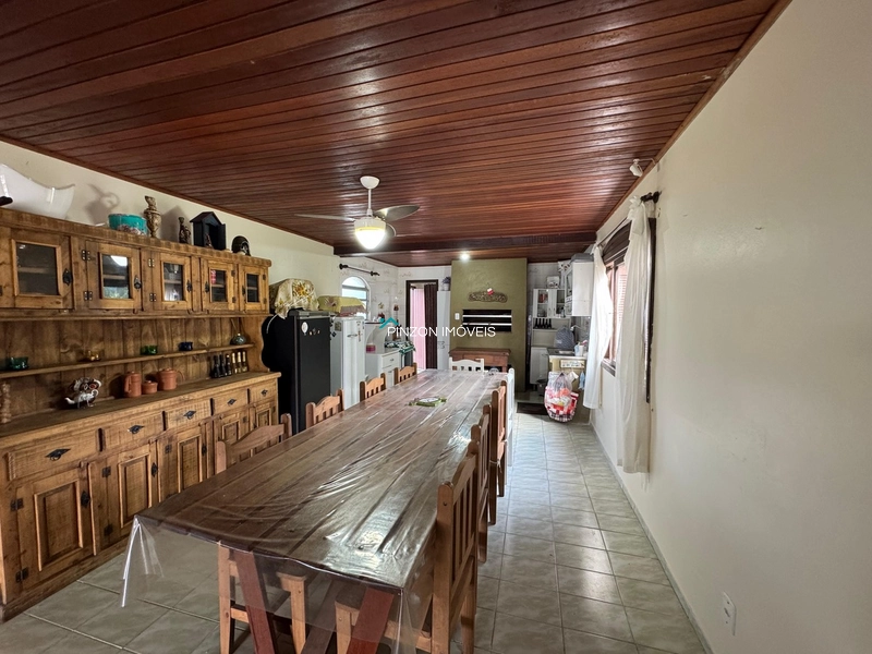 Casa com 02 terrenos a 150m da praia.: 11ª foto da galeria de imagens do imóvel