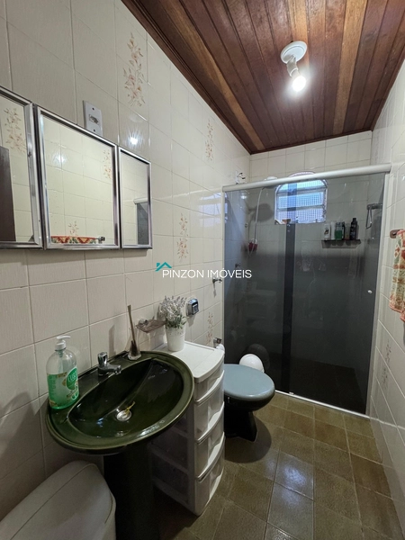 Casa com 02 terrenos a 150m da praia.: 20ª foto da galeria de imagens do imóvel