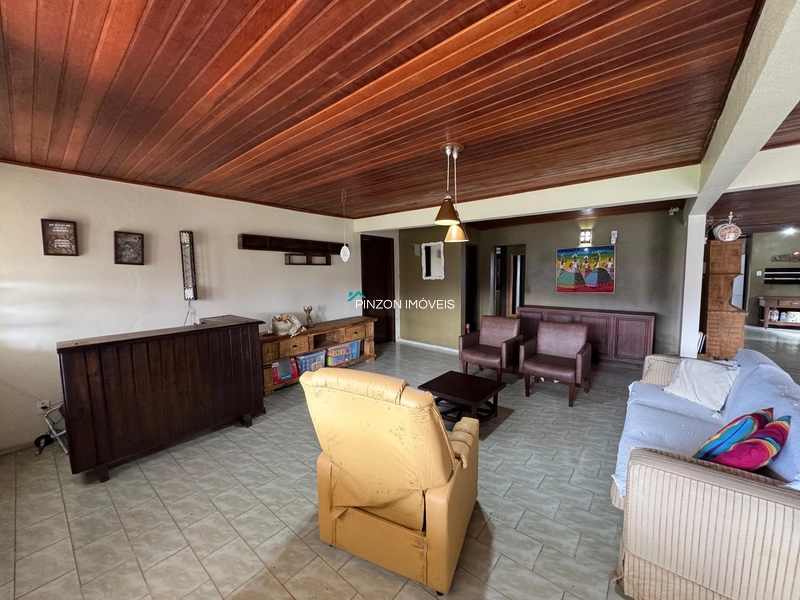 Casa com 02 terrenos a 150m da praia.: 15ª foto da galeria de imagens do imóvel