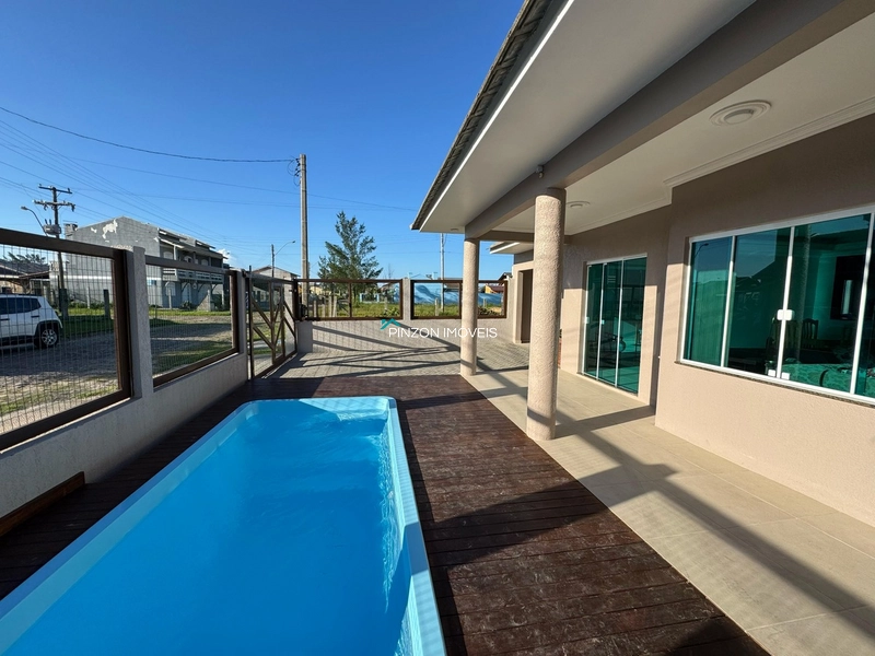 Casa a 250m da praia.: 3ª foto da galeria de imagens do imóvel