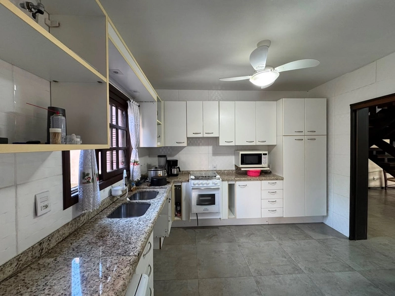 CASA EM XANGRI-LÁ COM 04 DORMITÓRIOS – LAREIRA, ESPAÇO GOURMET : 24ª foto da galeria de imagens do imóvel