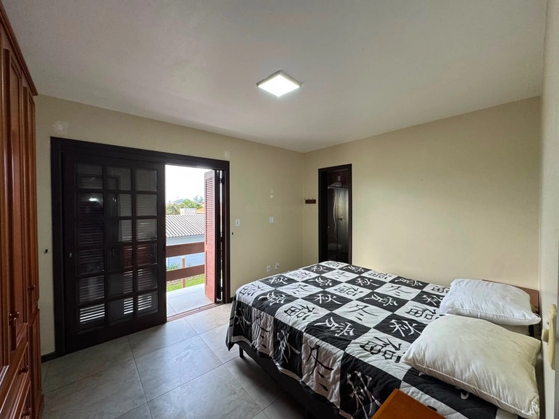 CASA EM XANGRI-LÁ COM 04 DORMITÓRIOS – LAREIRA, ESPAÇO GOURMET : 16ª foto da galeria de imagens do imóvel