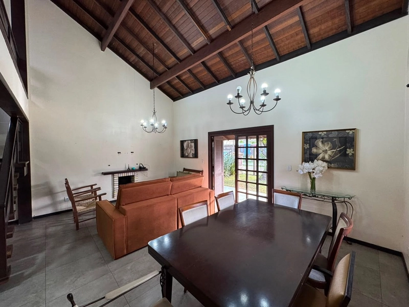 CASA EM XANGRI-LÁ COM 04 DORMITÓRIOS – LAREIRA, ESPAÇO GOURMET : 5ª foto da galeria de imagens do imóvel