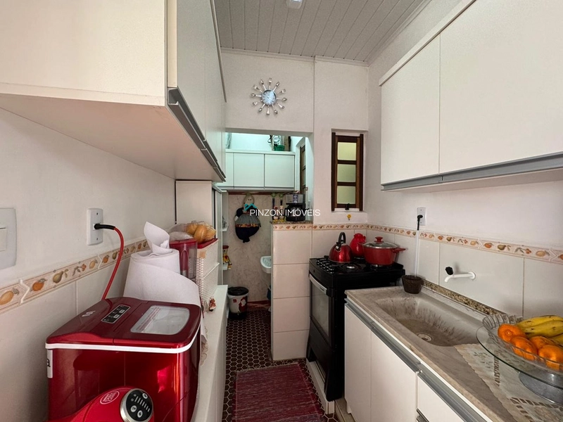 APARTAMENTO MOBILIADO DE 01 DORMITÓRIO A 02 QUADRAS DO MAR EM RAINHA DO MAR: 8ª foto da galeria de imagens do imóvel