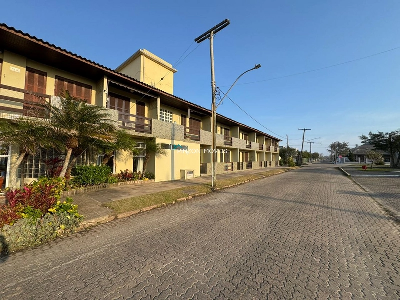 APARTAMENTO MOBILIADO DE 01 DORMITÓRIO A 02 QUADRAS DO MAR EM RAINHA DO MAR: 2ª foto da galeria de imagens do imóvel