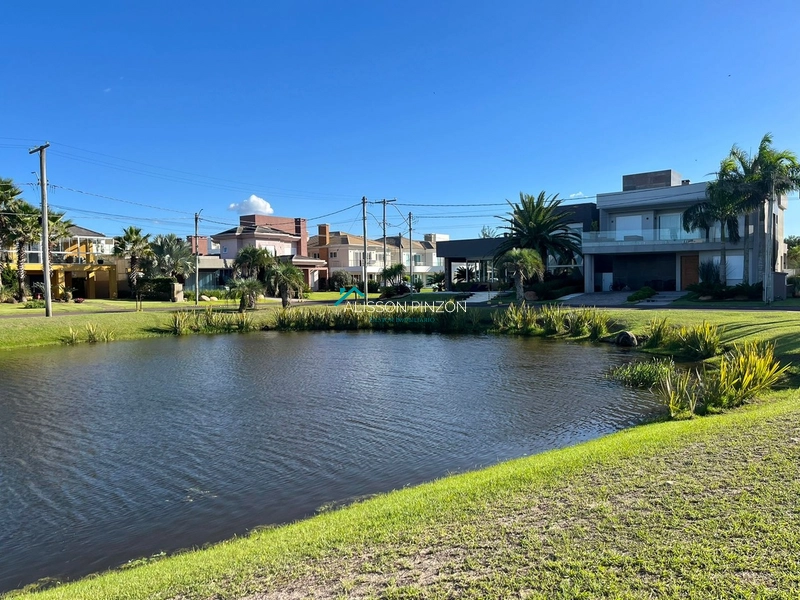 Casa de luxo em condomínio beira mar Atlântico Villas Club.: 30ª foto da galeria de imagens do imóvel