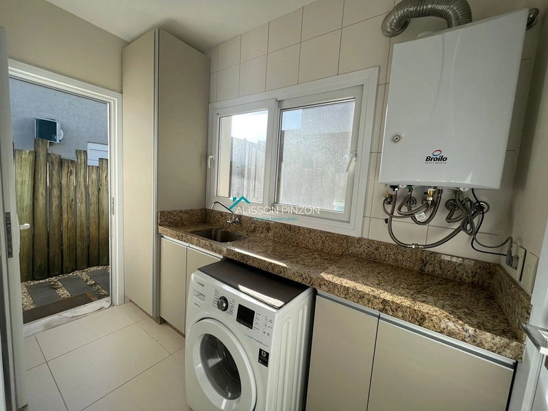 Casa de luxo em condomínio beira mar Atlântico Villas Club.: 1ª foto da galeria de imagens do imóvel