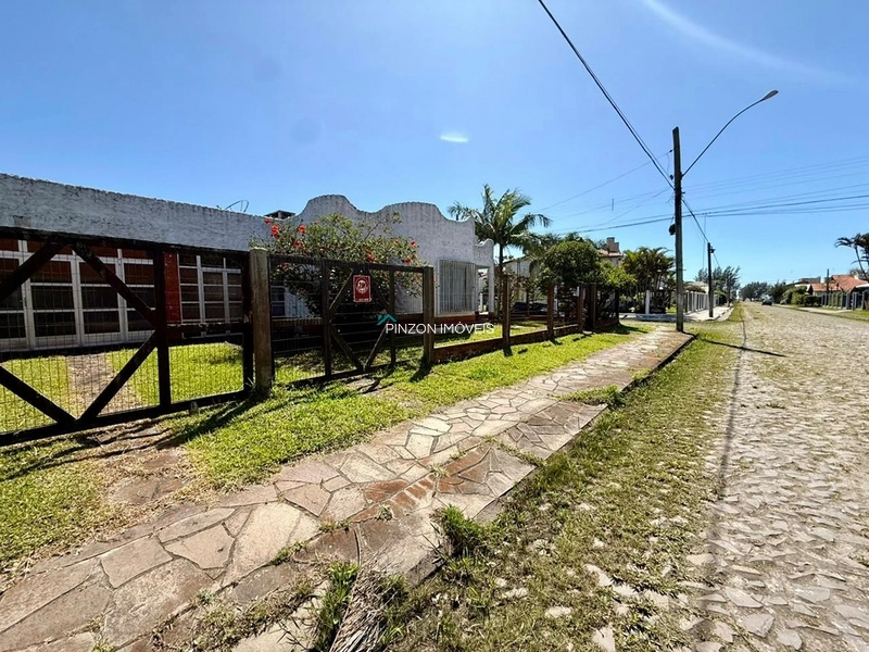 CASA DE ESQUINA NO CENTRO DE CAPÃO NOVO!: 5ª foto da galeria de imagens do imóvel