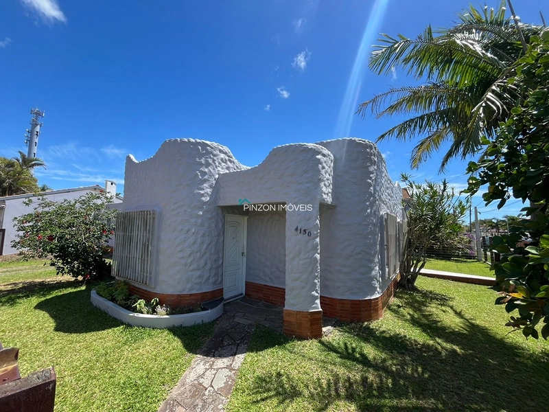 CASA DE ESQUINA NO CENTRO DE CAPÃO NOVO!: 2ª foto da galeria de imagens do imóvel