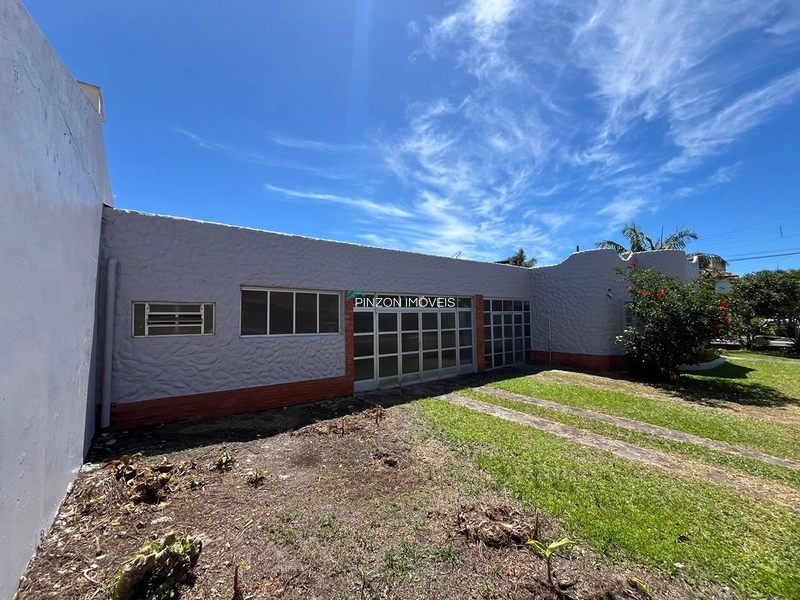 CASA DE ESQUINA NO CENTRO DE CAPÃO NOVO!: 3ª foto da galeria de imagens do imóvel