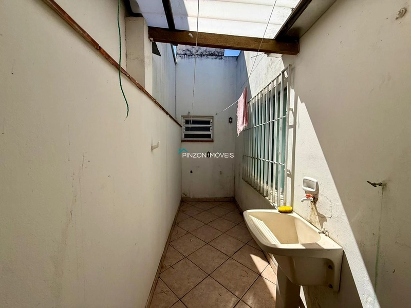 CASA DE ESQUINA NO CENTRO DE CAPÃO NOVO!: 16ª foto da galeria de imagens do imóvel