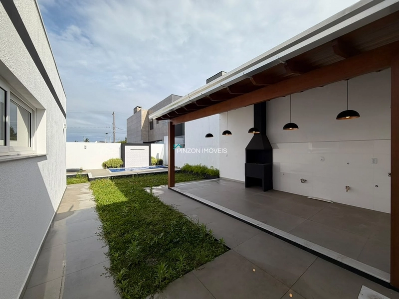 CASA NOVA COM PISCINA A 650 METROS DO MAR: 17ª foto da galeria de imagens do imóvel