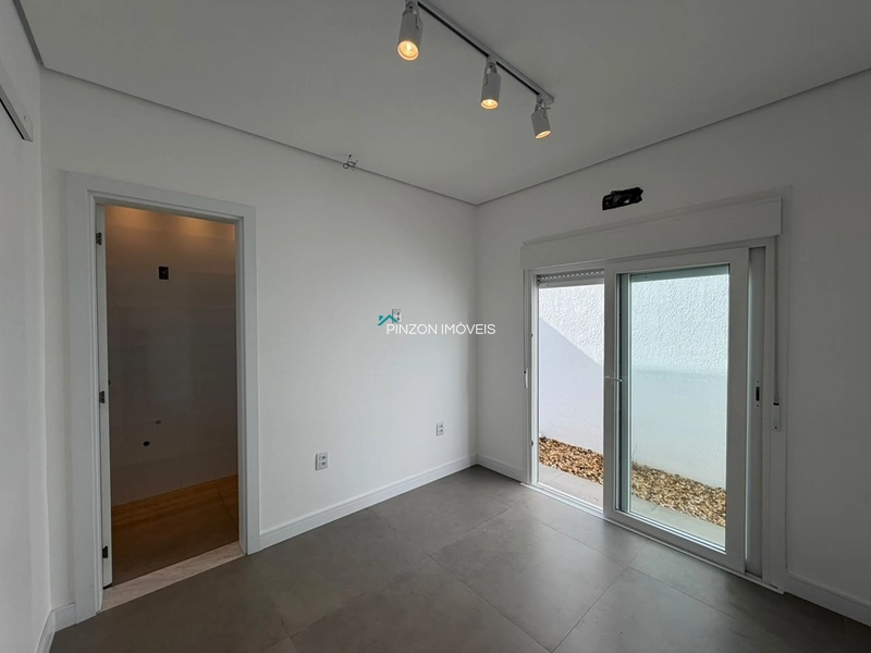 CASA NOVA COM PISCINA A 650 METROS DO MAR: 13ª foto da galeria de imagens do imóvel