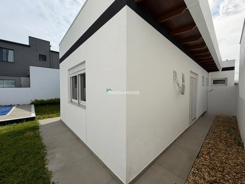 CASA NOVA COM PISCINA A 650 METROS DO MAR: 23ª foto da galeria de imagens do imóvel