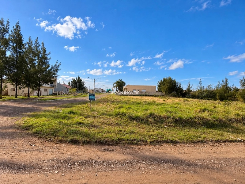 TERRENO DE ESQUINA EM AVENIDA: 2ª foto da galeria de imagens do imóvel